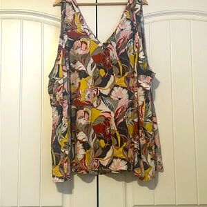 Torrid challis detail stitch tank. Floral. Plus Size 6 (30/32).